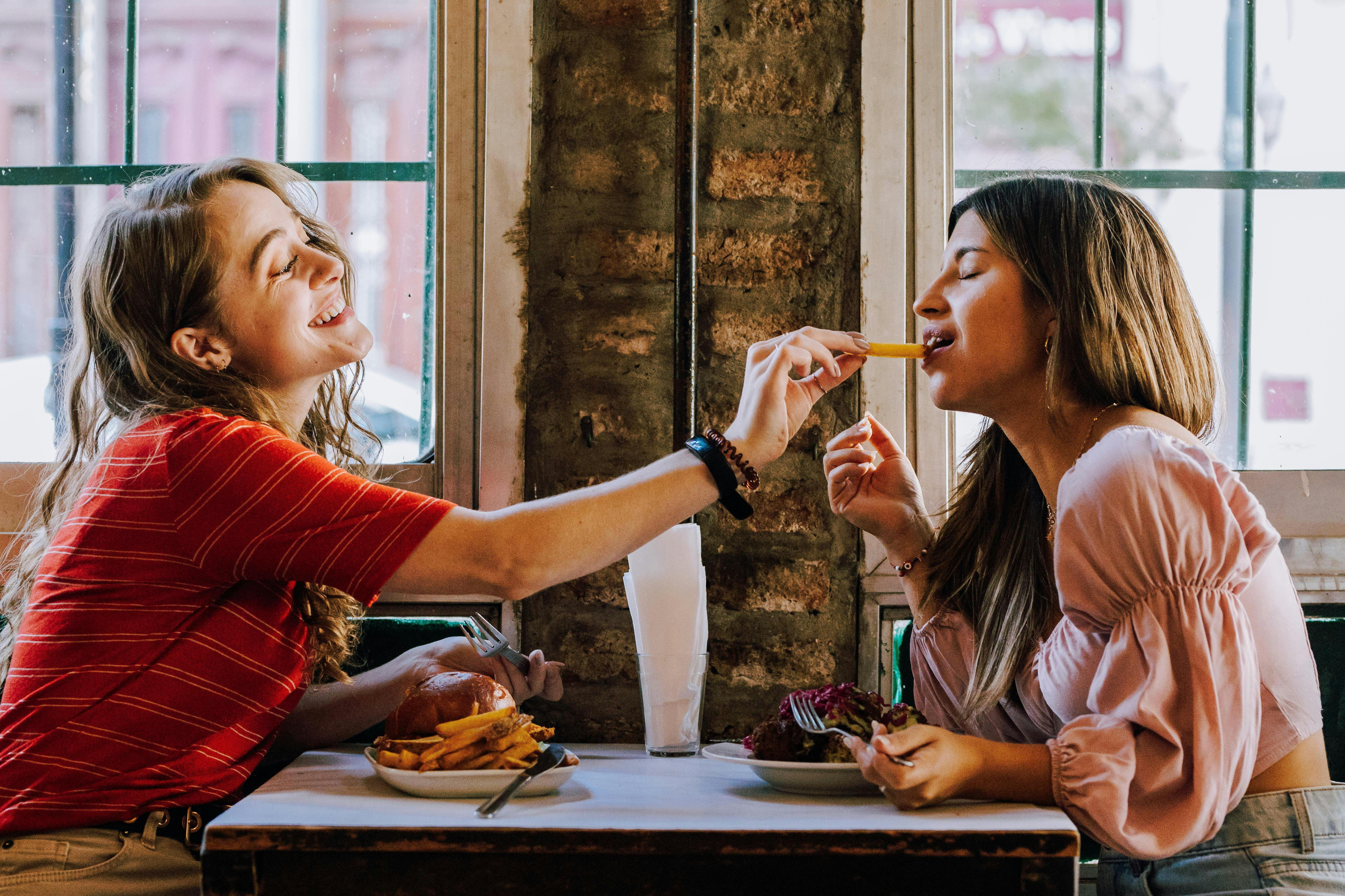 Effective Ways to Prevent Your Piercing From Closing in 2025